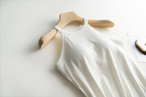 Slim Halter Neck Off-Shoulder Camisole Tops for Women - Stylish Solid Tank Tees with Chest Pad for Comfortable Summer Wear